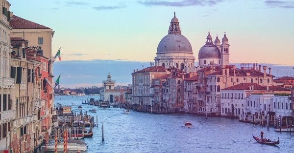 Italy Rethinks Gambling Ad Ban After Market Impact