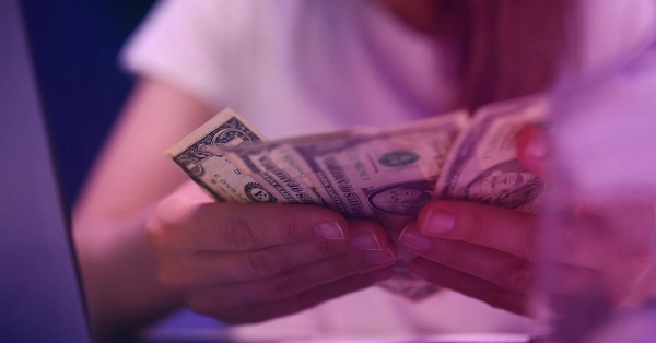 Malaysia Busts Foreign-Run Online Gambling Ring